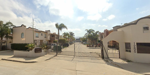 Casa En Remate Bancario En Misión De San Diego, San Borja Residencial, Aeropuerto, Ensenada, B.c. (60% Descuento, Excelente Plusvalía) ¡gran Oportunidad De Inversión! - Sk12