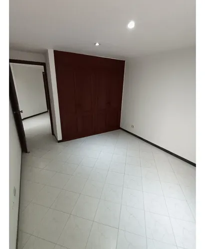Vendo Apartamento En Edificio Portal De Vizcaya
