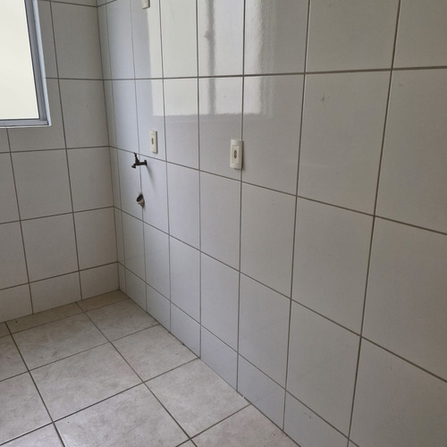 Apartamento Ótimo Investimento, Preço Direto Com O Proprietário. Imóvel Ideal Para Família, E Estudantes Que Residem Na Região E Os Pais Fazerem Um Investimento Para Os Filhos Ficarem Em Segurança.
