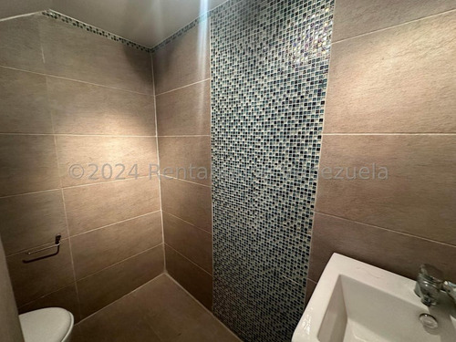 Ajr Casa En Alquiler En Santa Cecilia 24-17904 Yg