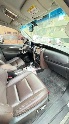 Toyota Hilux SW4 2.8 Srx 177cv 4x4 7as At