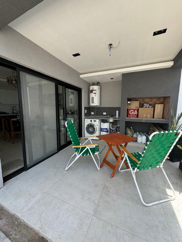 Casa Tipo Duplex A Estrenar Excelente Ubicacion En Villa Adelina