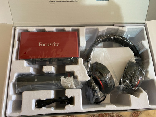 Scarlett 2i2 Focusrite Estudio Mic + Interface + Xlr + Fono