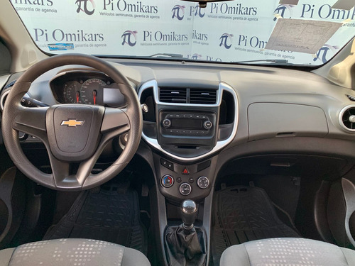Imagen 13 de 15 de Chevrolet Sonic 2017 1.6 Ls Mt