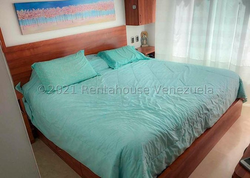 Imagen 7 de 13 de Lomas Del Sol, Se Vende Apartamento. Cod. 21-19917