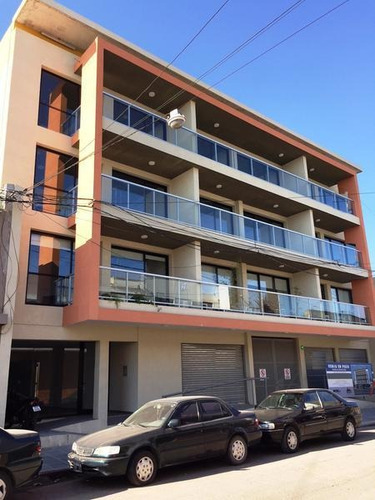 Imagen 2 de 19 de Departamento - Centro De Lujan