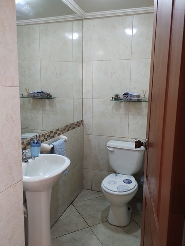Casa Norte De Quito, 4 Dormitorios En Conjunto, Seguridad