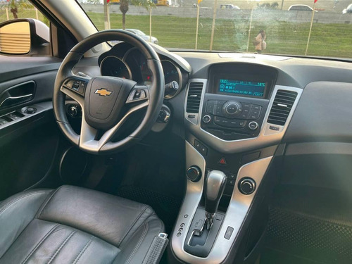 Imagem 9 de 14 de Chevrolet Cruze Lt Hb