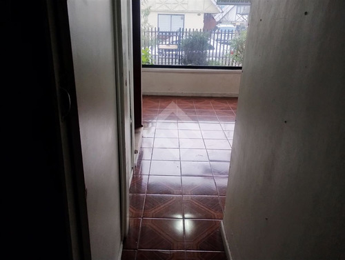 Vendemos Casa De 5d, 2b Con Excelente Ubicación En Valdivia