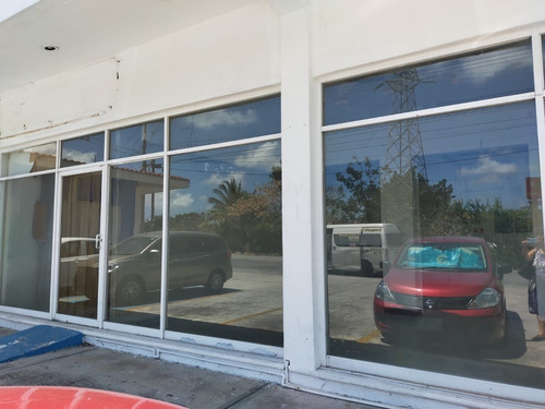 Imagen 1 de 1 de Rento Local Comercial En Av Nichupte