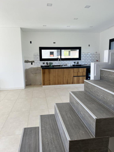 Venta Casa A Estrenar 2 Dormitorios 1 En Suite