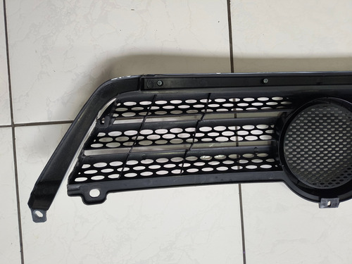 Grade Radiador Sprinter 03/12 Preta Friso Branco Com Emblema