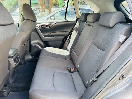 Toyota RAV4 2.5 Le At