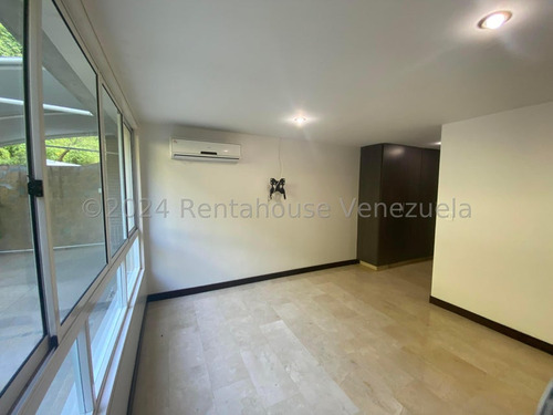 Apartamento Familiar Con Mascotas Residencias Tucany Con Pozo De Agua En Calle Cerrada En Alquiler En Escampadero Avenida Principañ Caracas