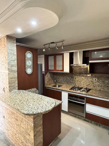Apartamento En Mañongo Residencias Trébol Plaza Mar - Dlp