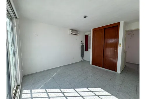 Venta, Casa En Francisco Montejo Con Alberca 3 Habitaciones Mérida