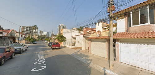 Casa En Remate Inmobiliario, En Privada En Zona Exclusiva, Col. Palmar De Aramara, Puerto Vallarta, Jalisco