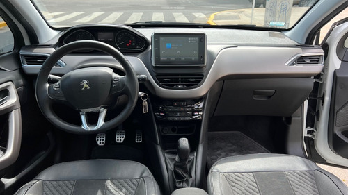 Imagen 6 de 15 de Peugeot 208 Feline 1.6 2018