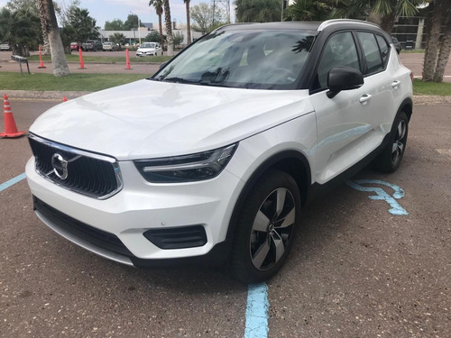 Volvo XC40 2.0t T4 Momentum Fwd