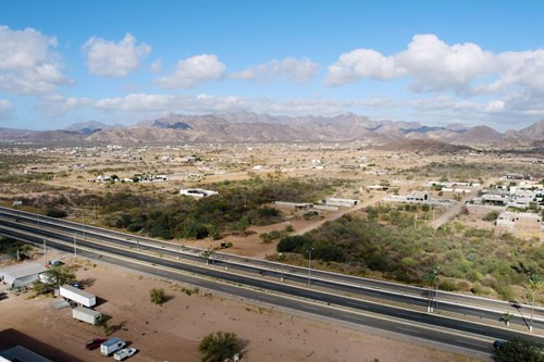 Terreno De 1,000 M2 Sobre El Blvd Tetakawi Con Vista Parcial Al Mar