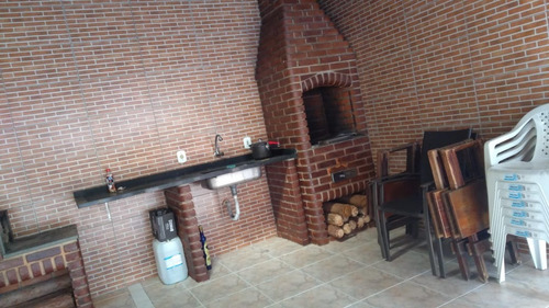 Sobrado À Venda Camilopolis Com 3 Quartos, 2 Banheiros, 2 Vagas E 204m²
