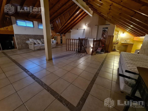 Imagen 10 de 30 de Fonrouge Al 1000 Hermosa Casa Con Cochera, Patio, Sauna Y Sum
