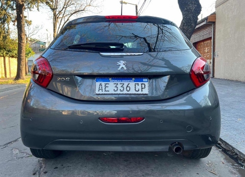 Peugeot 208 1.6 Feline