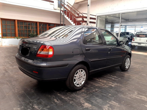 Imagen 5 de 15 de Fiat Siena Fire