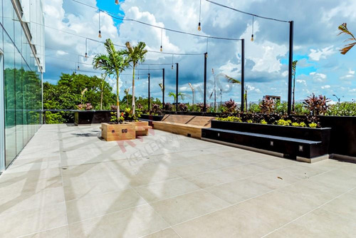 Oficna En Venta En Humana Workcenter, Playa Del Carmen.