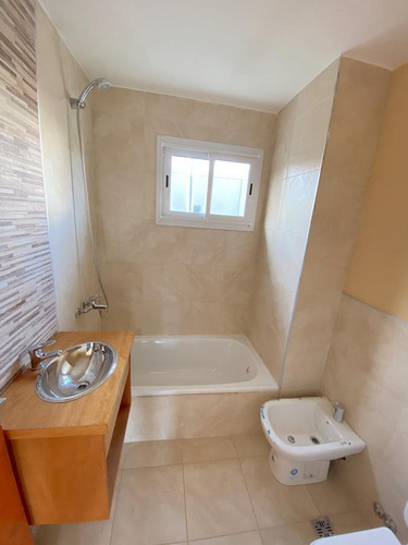 Imagen 9 de 18 de Duplex 4 Ambientes Con Patio - Barrio Cañitas De San Ignacio
