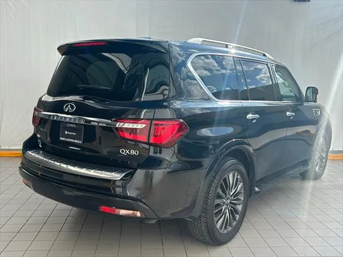 Infiniti QX80 5.6 4WD 8 pasajeros At