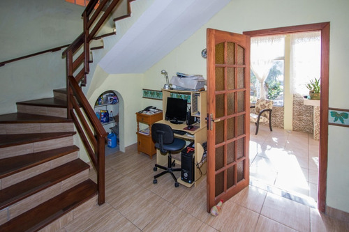 Casa Em Ipanema Com 3 Dormitórios - Lu428846