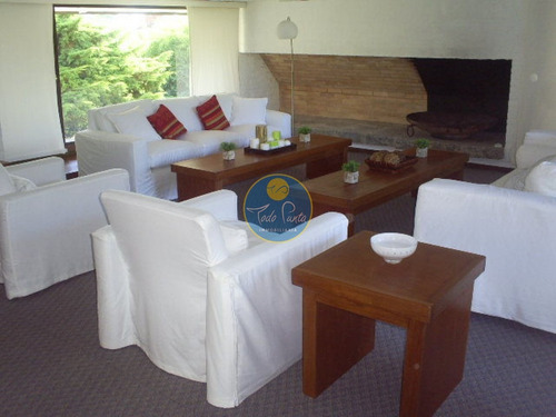 Casa En Venta Zona Mansa, Punta Del Este, 5 Dormitorios.- Ref: 5925