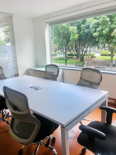 Oficina En Arriendo Amoblada 87m Chico