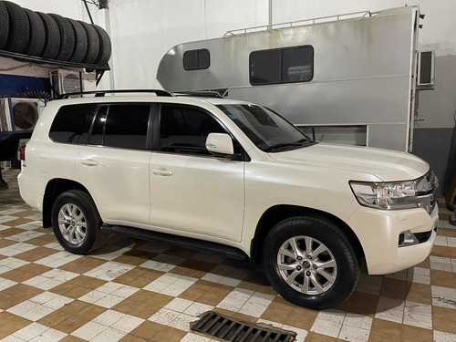 Imagen 9 de 11 de Toyota Land Cruiser 2018 4.5 Td 200