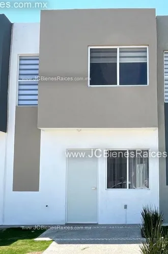 ¡casa En Venta A 10 Minutos Del Aeropuerto Por Tan Solo $1,008,000!