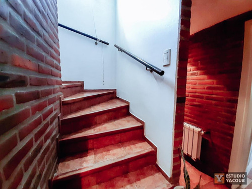 Casa 3 Dormitorios 3 Baños 2 Cocheras 1 Patio 196 Mts 2 Totales - Manuel B Gonnet