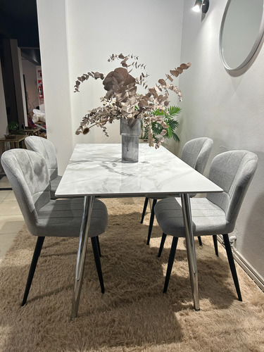 Juego Comedor Bulnes Neolith Cromo 160 + 4 Sillas Panama Gris Chenille