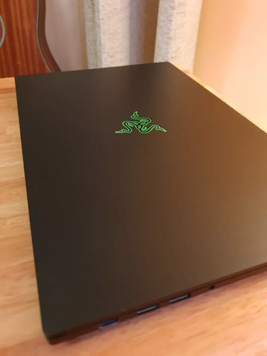 Razer Blade Rtx 2080 Max-q, I7 9th Gen, 16gb Ram, 512gb Ssd