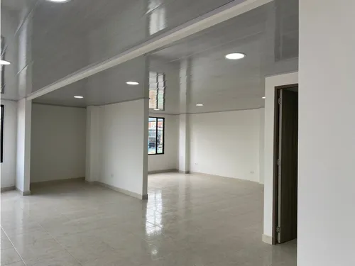 Local En Venta De 360 Metros, Barrio La Fraguita