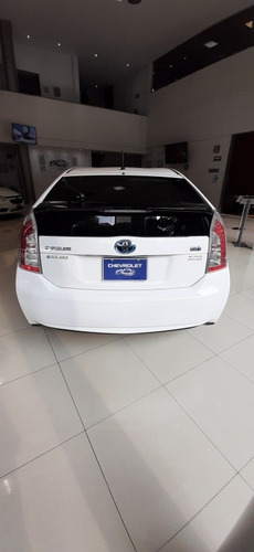 Imagen 5 de 14 de Toyota Prius 2015 1.8 Base Mt