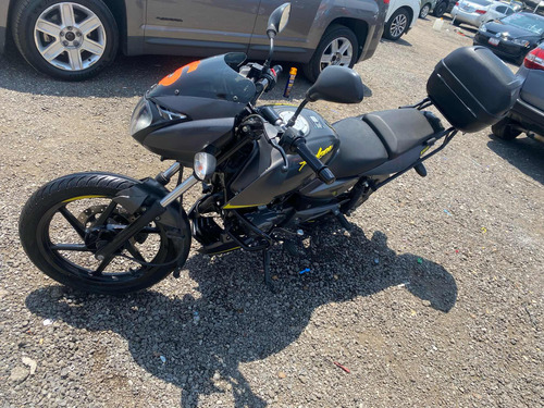 Pulsar Neón 150 Gris Con Amarillo.