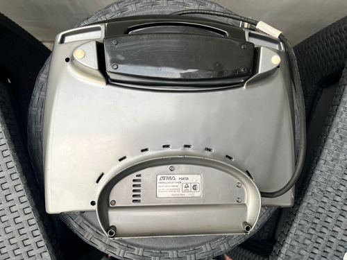 Parrilla Grill Eléctrica Atma Pg4720 1400w Antiadherente Platil (Usado)