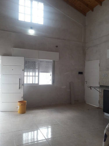 Imagen 8 de 14 de Departamento Tipo Casa En Venta En Lanus Oeste