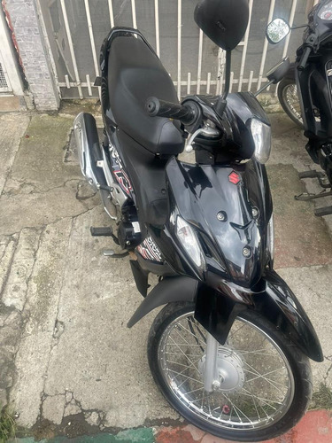 Moto Suzuki Viva R 