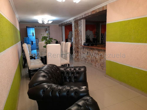 Imagen 25 de 25 de Casa Duplex Remodelada En Venta Urb Orticeño Estef 21-27270
