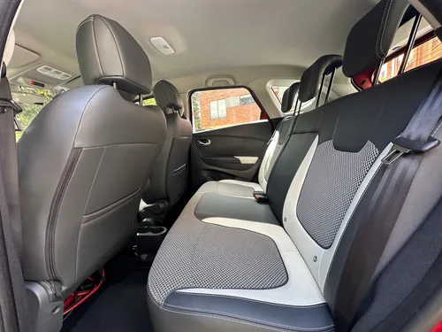 Renault Captur 2.0 Intens Automática