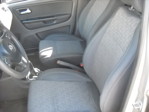 Imagen 8 de 15 de Volkswagen Suran 1.6 Highline 101cv 2013 Gnc Gris