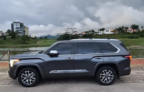 Toyota Sequoia 1794 Blindada