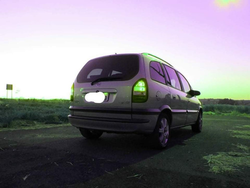 Imagem 2 de 15 de Chevrolet Zafira 2005 2.0 Elite Flex Power Aut. 5p